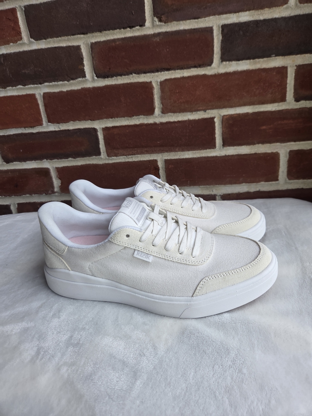 Kizik Prague 2 Men’s Size 7 White Hands Free Casual Sneakers Shoes - Picture 2 of 11